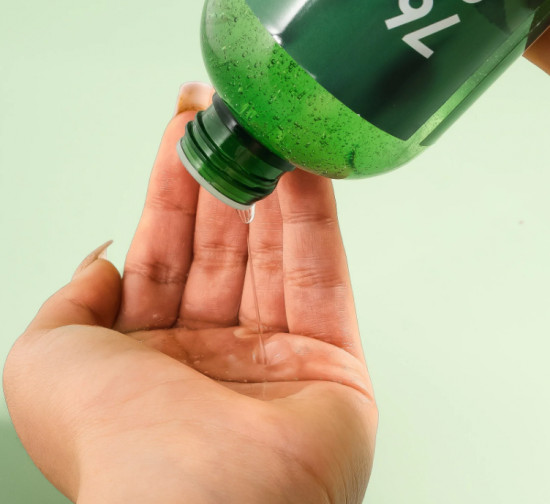 Тонер для лица с экстрактом семян зеленого чая «76 Green Tea Seed Premium Moisture Toner»