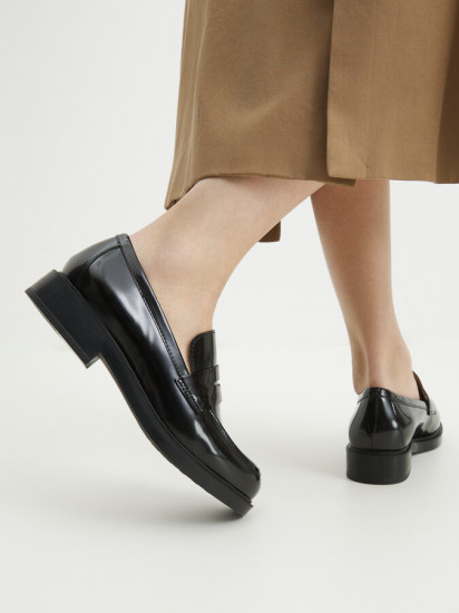 Лоферы женские