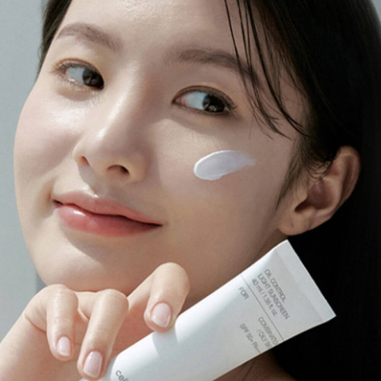 Крем для лица солнцезащитный себорегулирующий «Oil Control Light Sunscreen» SPF50+ PA++++
