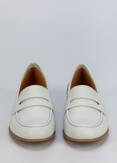 Лоферы женские