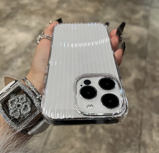 Прозрачный чехол для iPhone 16 Pro Max