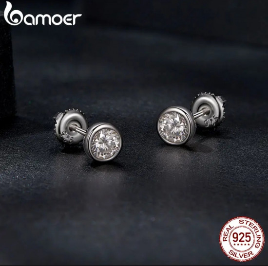 Серьги из серебра с муассанитом