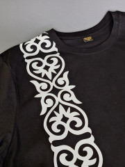 Футболка в подарочной коробке «Узор KZ» - Фото 6