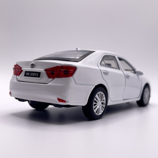 Машинка «Mini Auto Toyota Camry»
