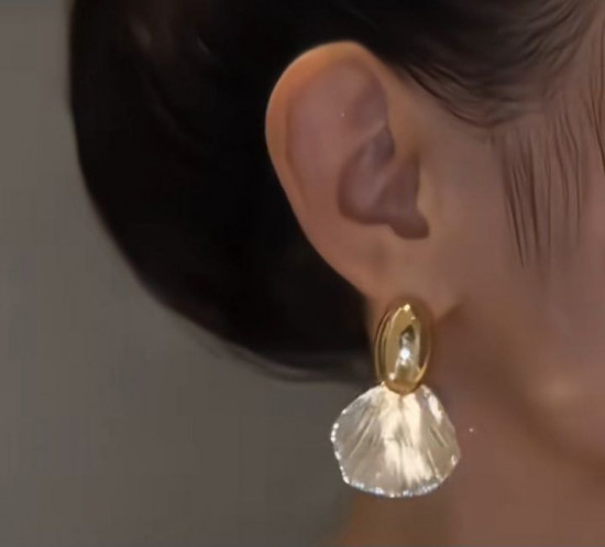 Серьги для женщин