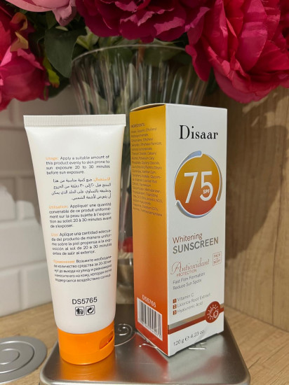 Отбеливающий солнцезащитный крем для лица и тела SPF75