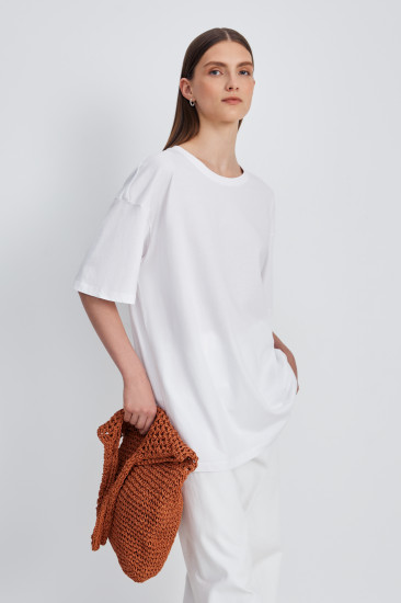 Футболка oversize силуэта