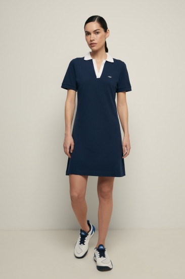 Платье с контрастным воротником