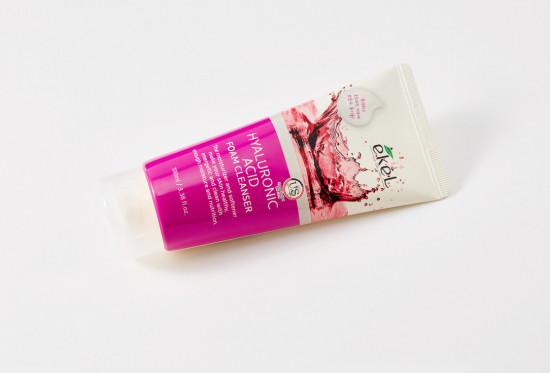 Пенка очищающая «Hyaluronic Acid Ultra-Moisture Foam Cleanser»