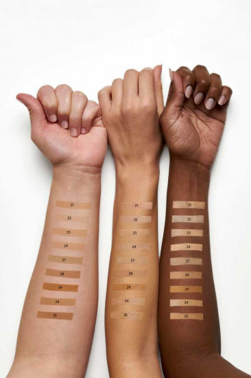 Тональный крем для лица «Satin Smoothing Fluid Foundation» SPF 15, оттенок 22
