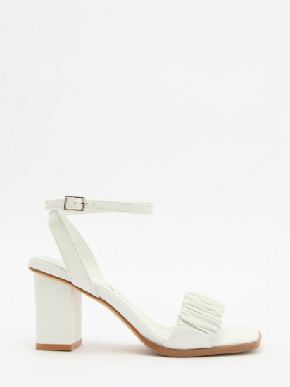 Босоножки женские