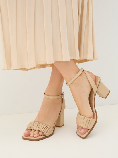 Босоножки женские