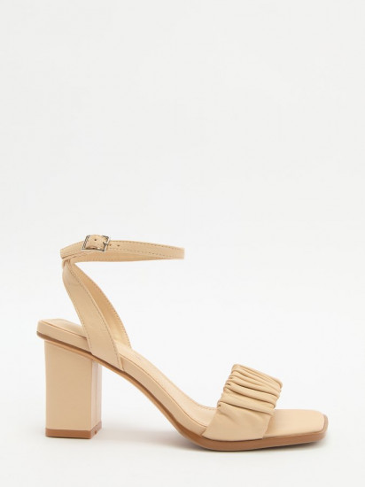 Босоножки женские