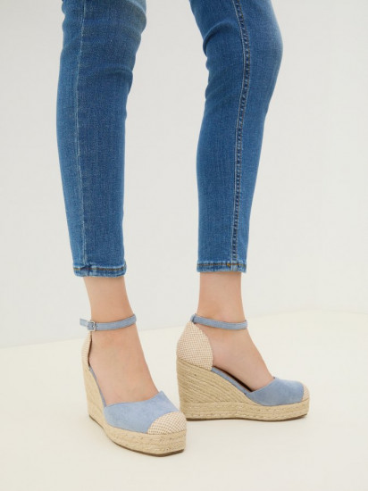 Босоножки женские