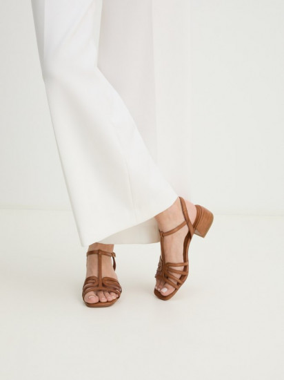 Босоножки женские