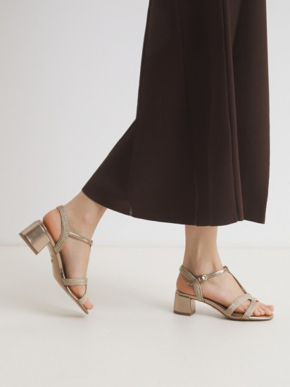 Босоножки женские