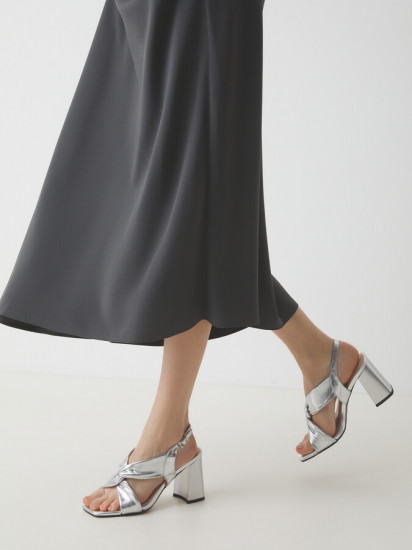 Босоножки женские