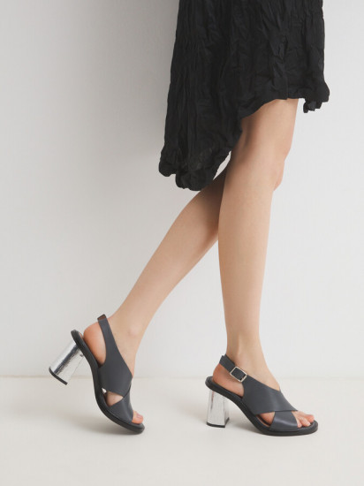 Босоножки женские