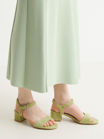 Босоножки женские