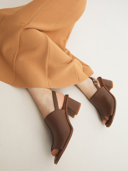 Босоножки женские