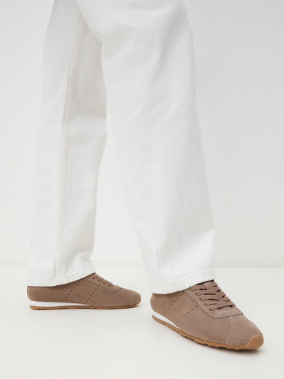 Кроссовки женские