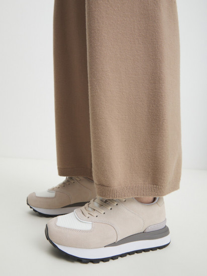 Кроссовки женские