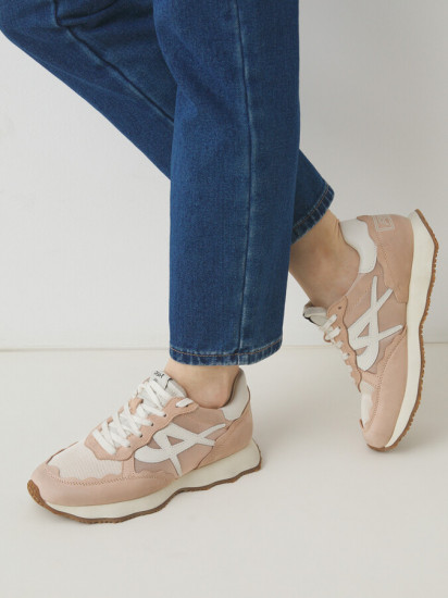 Кроссовки женские