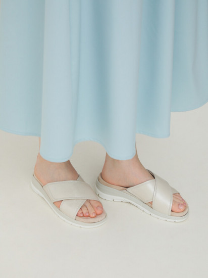 Шлепанцы женские