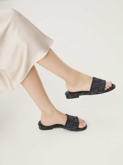 Шлепанцы женские