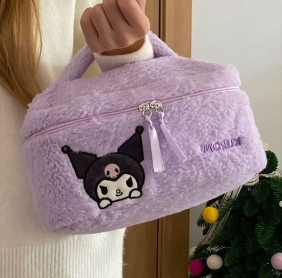 Косметичка плюшевая