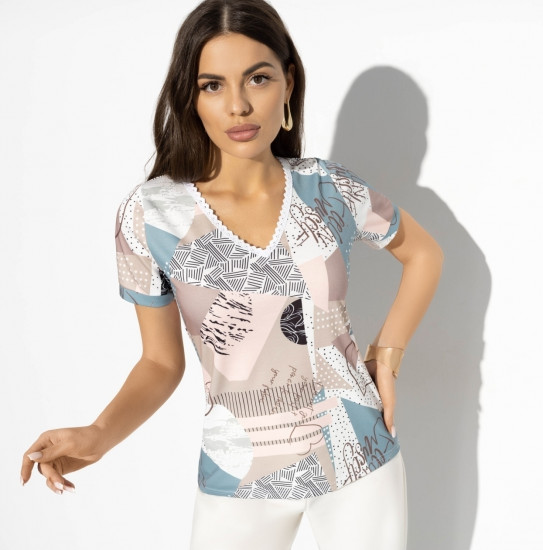 Футболка женская «Любовь рядом»