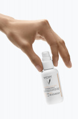 Capital Soleil UV-AGE DAILY Невесомый солнцезащитный флюид для лица против признаков фотостарения SPF 50+, 40 мл - Фото 4