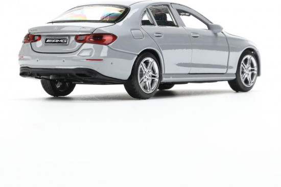 Машина «Mercedes-Benz E-Class AMG»