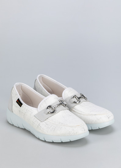 Лоферы женские