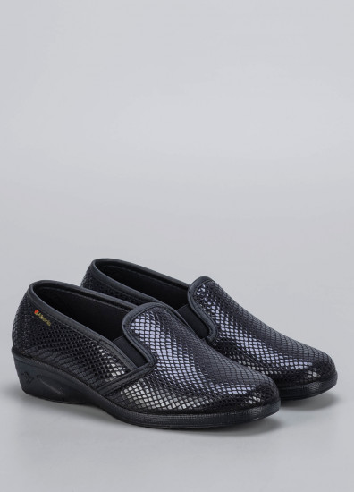 Лоферы женские