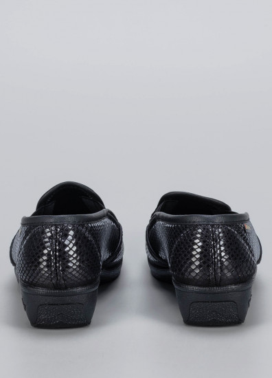 Лоферы женские