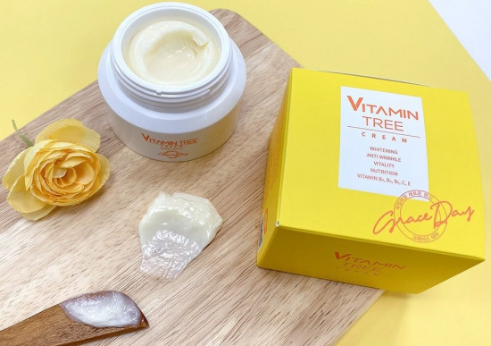 Осветляющий питательный крем для лица с витаминами «Vitamin Tree Cream»