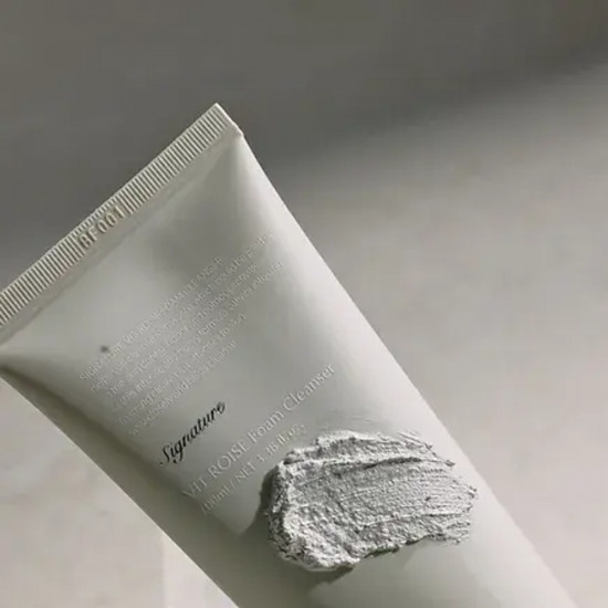 Пенка для лица очищающая «Signature Vit Roise Foaming Cleanser»