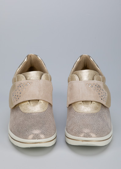 Кроссовки женские