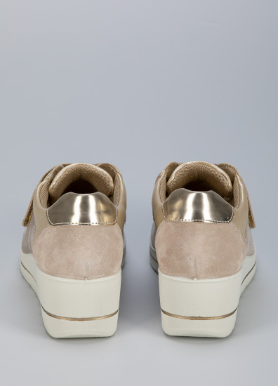 Кроссовки женские