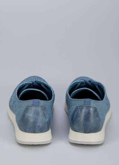 Кроссовки женские