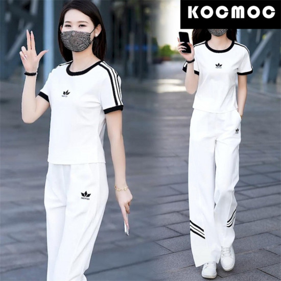 Костюм женский