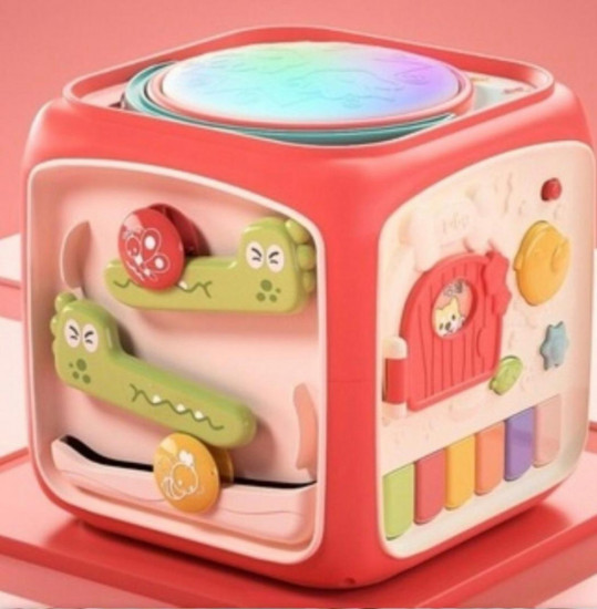 Интерактивная игрушка «Бизикуб»