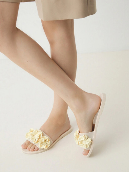 Шлепанцы женские