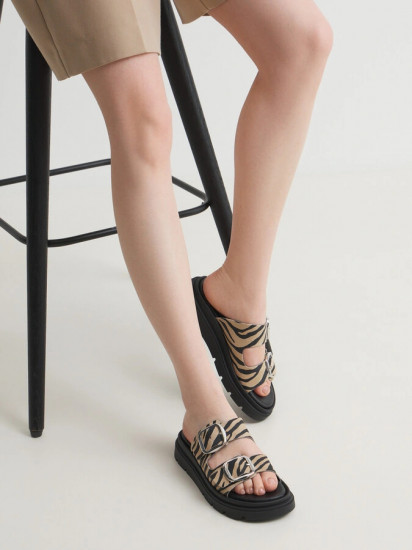 Шлепанцы женские