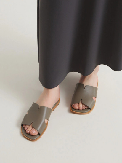 Шлепанцы женские