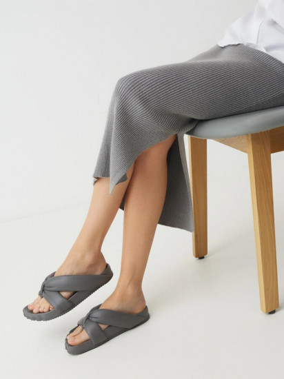 Шлепанцы женские