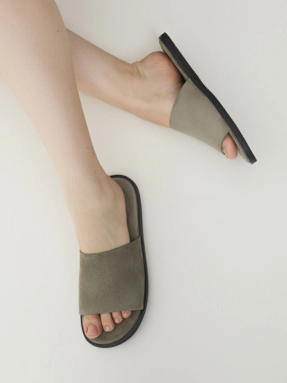 Шлепанцы женские