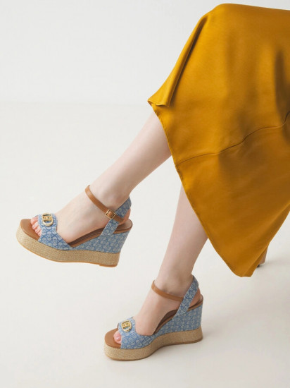 Босоножки женские