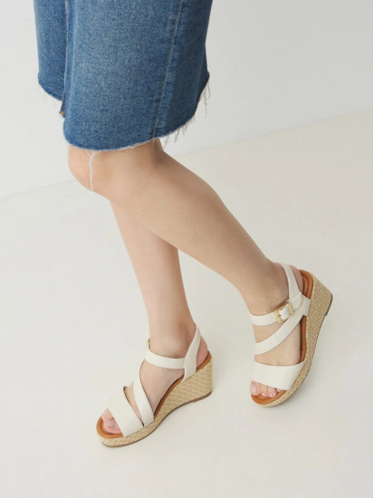 Босоножки женские